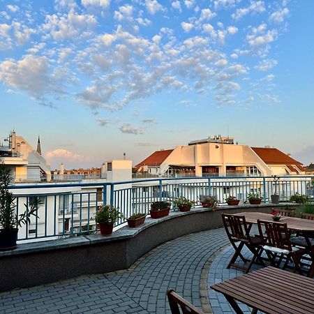 Rooftop City Residence With Deep Garage Budapest Exterior foto