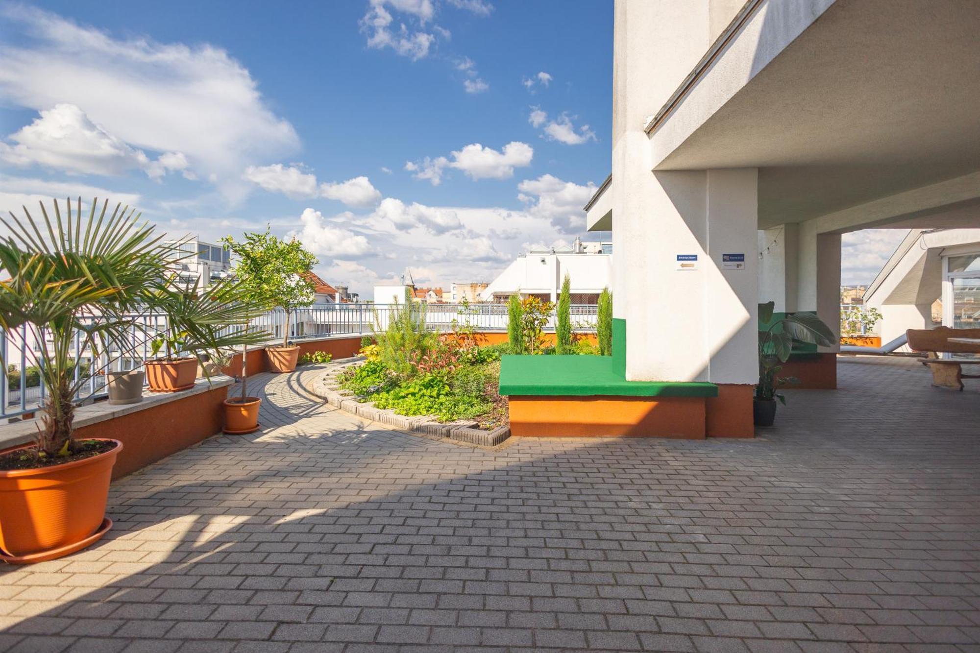 Rooftop City Residence With Deep Garage Budapest Exterior foto