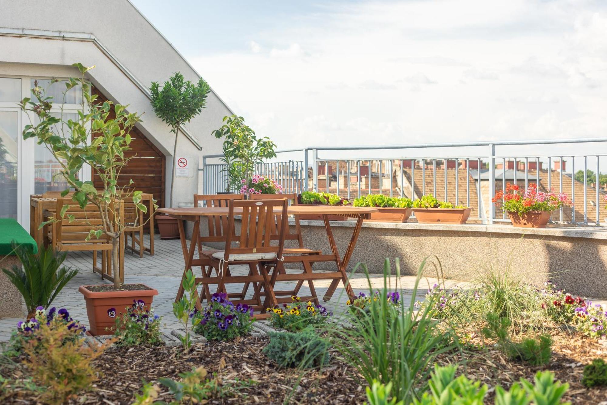 Rooftop City Residence With Deep Garage Budapest Exterior foto